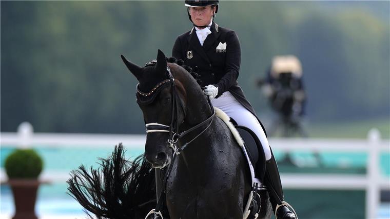 Dressur-Team glänzt bei der Qualifikation Isabell Werth hat sich mit dem Dressur-Team für das Finale qualifiziert.