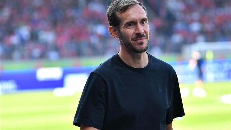 Schusters Kindheitserinnerungen an Werder Ist mit dem SC Freiburg am Samstag in Bremen zu Gast: Trainer Julian Schuster.