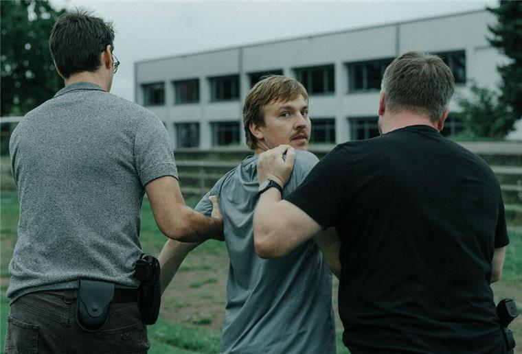 So arbeitet Polizei in Wirklichkeit - die Miniserie „Spuren“ Ist Tobias Berghoff wirklich der Mörder seiner Frau?