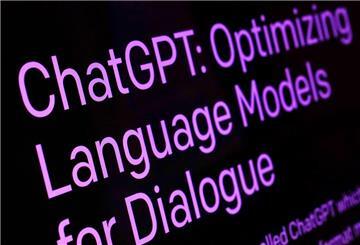 ARCHIV - 02.02.2023, USA, New York: Ein Text von der ChatGPT-Seite der OpenAI-Website. Italiens Behörden haben den populären Chat-Automaten ChatGPT vorerst gesperrt. 