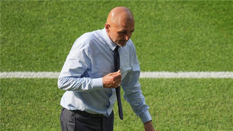 „Überheblich“: Ex-Trainer Capello kritisiert Spalletti Italiens Trainer Luciano Spalletti steht nach dem EM-Aus in der Kritik.