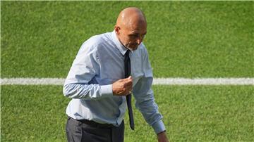 Italiens Trainer Luciano Spalletti steht nach dem EM-Aus in der Kritik.