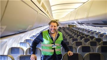 Jahrelang streiten der Serengeti-Park in Hodenhagen und die Region Hannover über die Transportgenehmigung für einen alten Airbus - jetzt hat die Region keine Einwände mehr. (Archivbild)