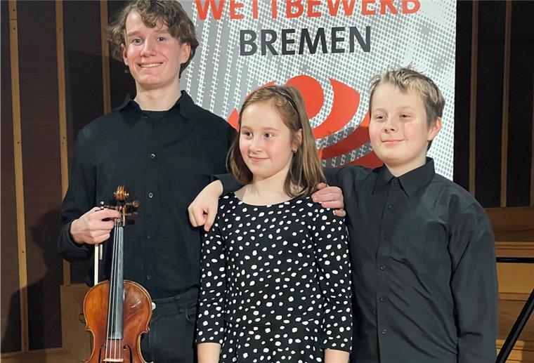 „Jugend musiziert“ geht im Land Bremen online Jakb Froebe, Alison Schimpf und Demian Schimpf