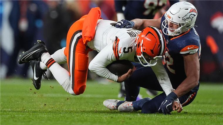 Broncos halten Playoff-Kurs in NFL mit Sieg gegen Browns Jameis Winston hatte lange ein starkes Spiel und ging am Ende dennoch als Verlierer vom Feld.