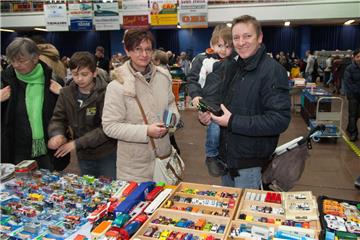 Jan (12), Mareike, Luca (3) und Andreas Pfeuffer
