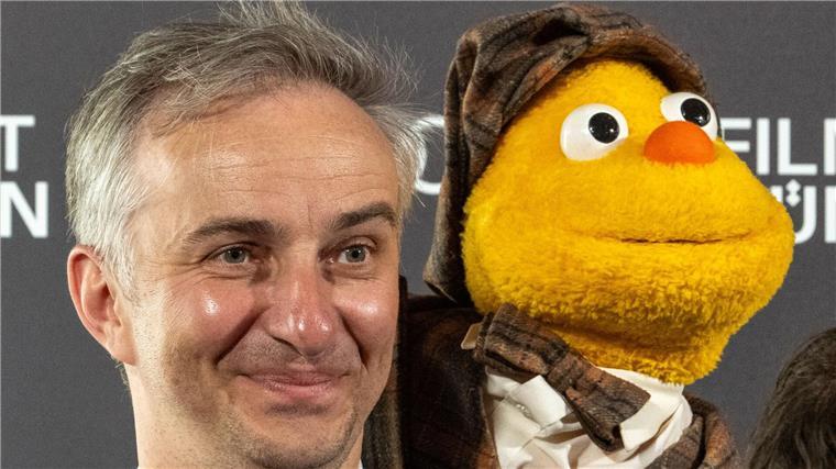 Jan Böhmermann hat das Drehbuch geschrieben.