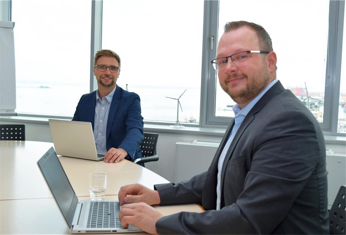 Homeoffice: IT-Experten geben Sicherheitstipps Jan Schirrmacher (rechts) und Daniel Becker wissen, wie man Homeoffice sicherer machen kann.