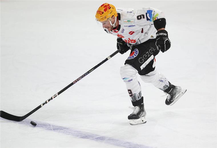 Jan Urbas zeigte eine starke Leistung und sammelte drei Scorerpunkte.