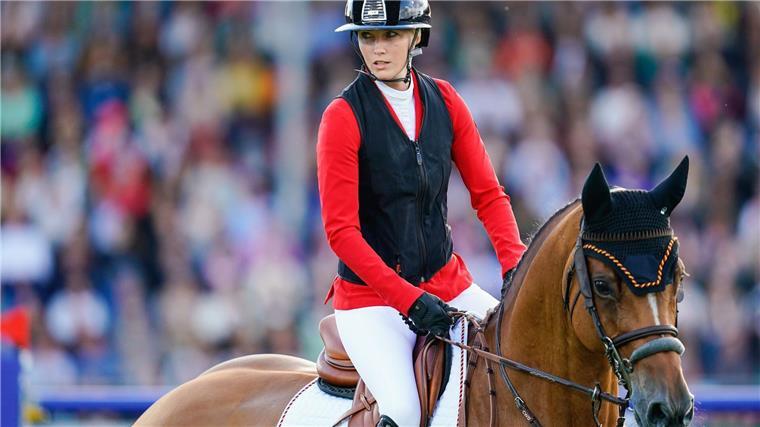 Nationalteam reitet im CHIO-Springen nur auf Platz sechs Jana Wargers blieb mit Limbridge in beiden Runden fehlerfrei.