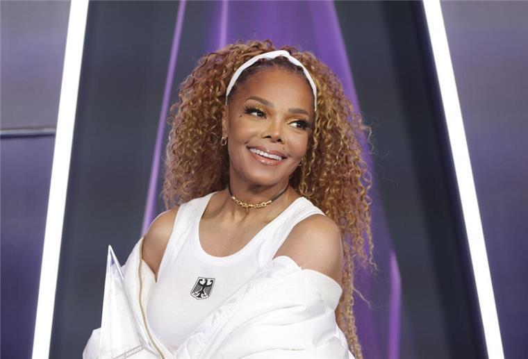 Janet Jackson trug den Bundesadler auf ihrem Top.