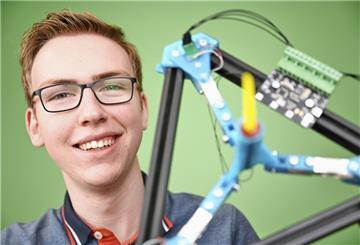 Jannik Hedel (18) vom Schulzentrum Carl von Ossietzky hat bei „Jugend forscht“ auf Bundesebene einen Preis gewonnen.