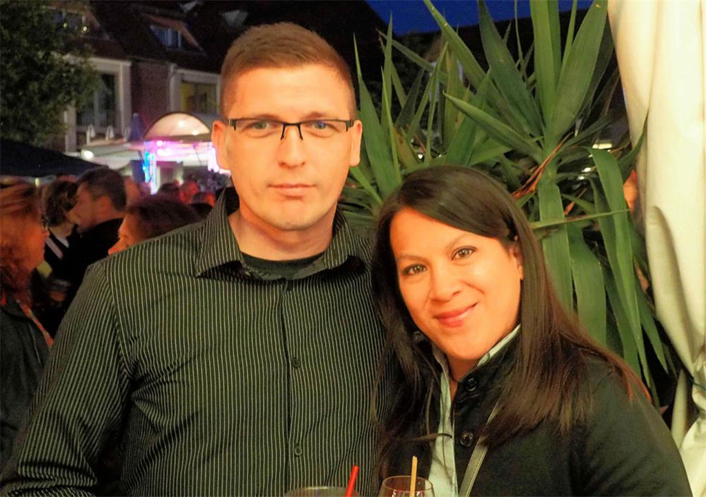 Jasmin und Arne aus Langen genossen die tolle Stimmung am   Sonnabend bei der la...