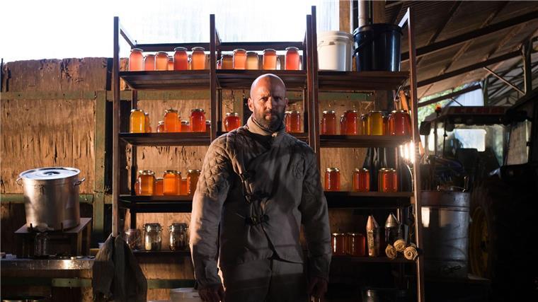 Jason Statham in einer Szene des Films „The Beekeeper“.