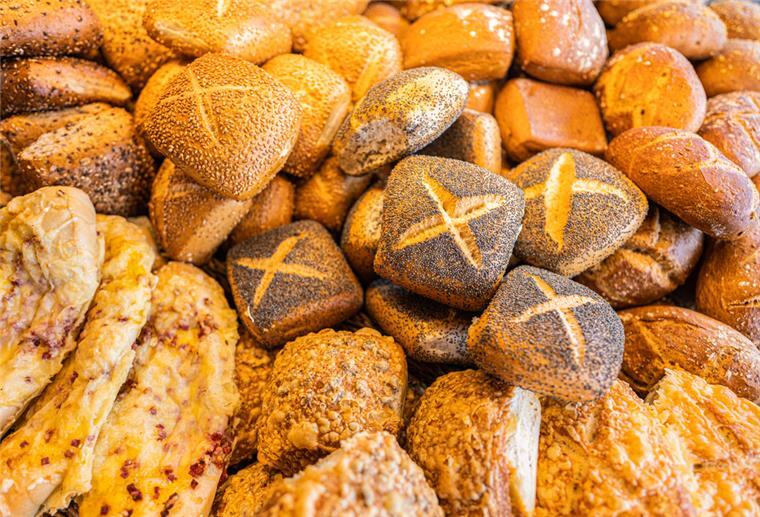 Niedersachsen: Aktionen gegen Lebensmittelverschwendung starten verschiedene Brötchen
