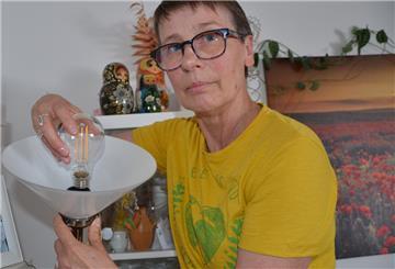 Jedes Leuchtmittel in Luisa Wendel-Neues Wohnung ist ein Energiesparmodell.