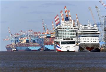 Jedes Schiff an der Kaje zahlt eine Liegeplatzgebühr.