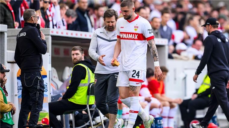 Frust in Stuttgart nach 1:2 gegen Bremen - „Kleiner Dämpfer“ Jeff Chabot hat sich am Oberschenkel verletzt.