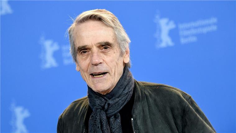 Fesselnder Blick, markante Stimme: Jeremy Irons wird 75 Jeremy Irons bleibt auch mit 75 Jahren beruflich aktiv.