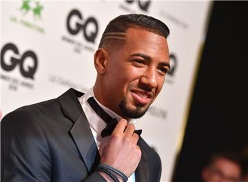 Jerome Boateng vom FC Bayern München gewann die Auszeichnung in der Kategorie &quot;Sport&quot;. Nebenbei gestand er, etwa 650 Paar Sneaker zu besitzen.