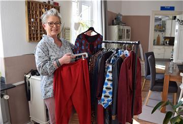 Jessica Bühre fertigt ihre Garderobe selbst.
