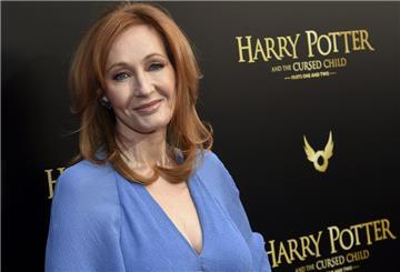 Die Autorin J.K. Rowling kommt zur Premiere des Theaterstücks "Harry Potter and the Cursed Child".