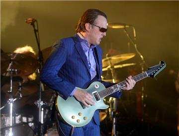 Joe Bonamassa während seines Konzerts im vergangenen Jahr in der Bremerhavener Stadthalle. Am 13. Mai gastiert der US-Gitarrist erneut in der Seestadt.