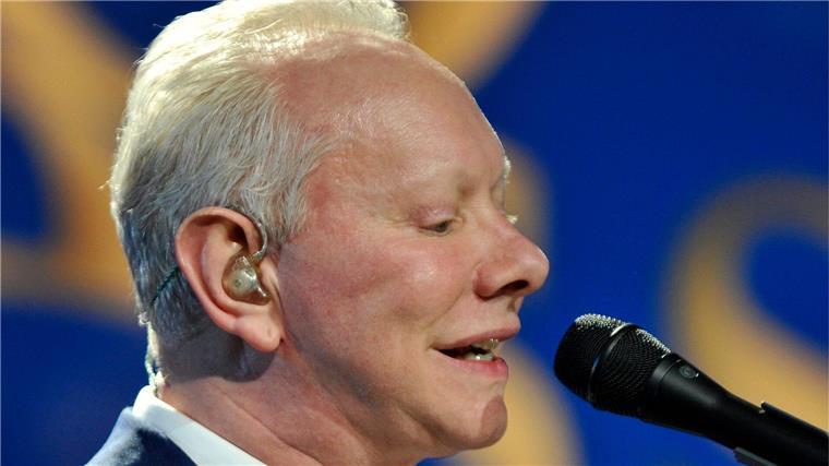 Der Alleskönner: Musikgenie Joe Jackson zum 70. Joe Jackson auf der Bühne der Avo Session in Basel