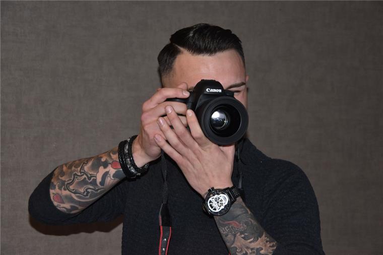 Dieser Fotograf aus Bokel möchte Menschen mit Handicap Wünsche erfüllen Joey Lemmens hat ein tolles Projekt gestartet.