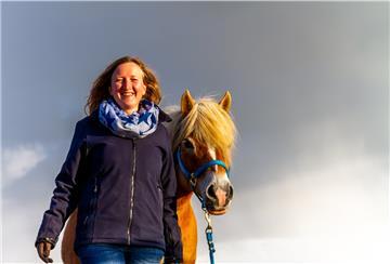 Johanna Gottesleben aus Tarmstedt ist Pferdephysiotherapeutin und -osteopathin. Für die Expertin ist gezieltes Training Voraussetzung für gesunde und belastbare Pferde.