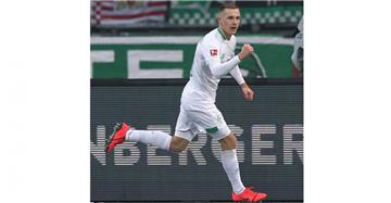 Johannes "Jojo" Eggestein jubelt über seinen Treffer für Werder Bremen zum 1:0 gegen Nürnberg.