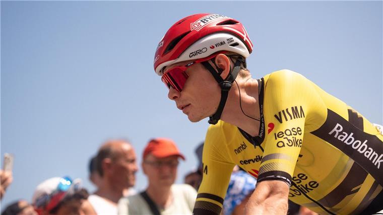 Vingegaard verteidigt Rotes Trikot nach böser Überraschung Jonas Vingegaard bleibt Gesamtführender der Spanien-Rundfahrt