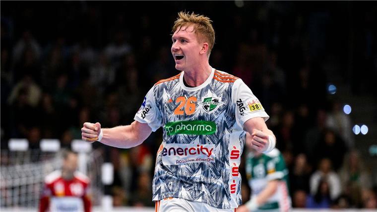 Schwede Edvardsson bleibt bei Hannovers Handballern Jonathan Edvardsson bleibt bei der TSV Hannover-Burgdorf.