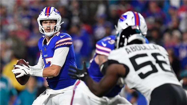 Bengals kassieren dritte NFL-Niederlage im dritten Spiel Josh Allen (links) zerlegte die Jacksonville Jaguars mit den Buffalo Bills in ihre Einzelteile.