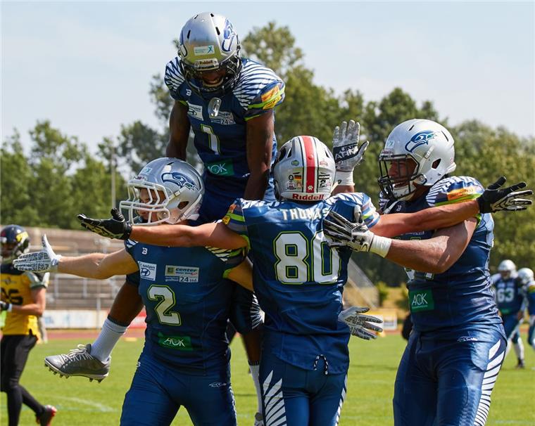 Ein Touchdown reicht den Seahawks Jubel bei den Footballern der Bremerhaven Seahawks nach dem Sieg gegen Ritterhude.