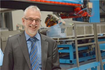 Jürgen B. Mayer ist Geschäftsführer des Technologiezentrums in Einswarden. Er will die Einrichtung in der Region stärker vernetzen und neue Partner ins Boot holen. Er denkt da an Firmen aus der Schiffsbau-, Windanlagen- und Automobilbranche.