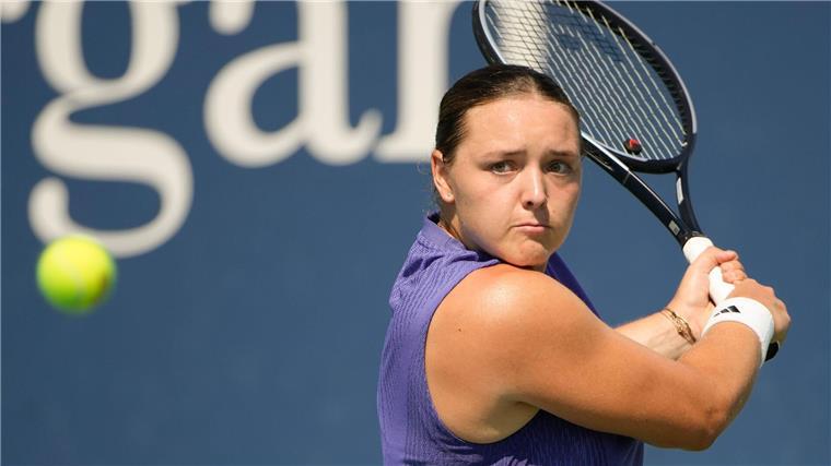 Der Hass im Netz - Zverev: Mutter wird der Tod gewünscht Jule Niemeier hat die Kommentarfunktion auf ihren sozialen Netzwerken stark eingeschränkt.