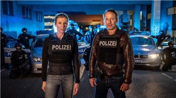 Julia Grosz (Franziska Weisz) und Thorsten Falke (Wotan Wilke Möhring) in einer Szene aus „Tatort: Was bleibt“.