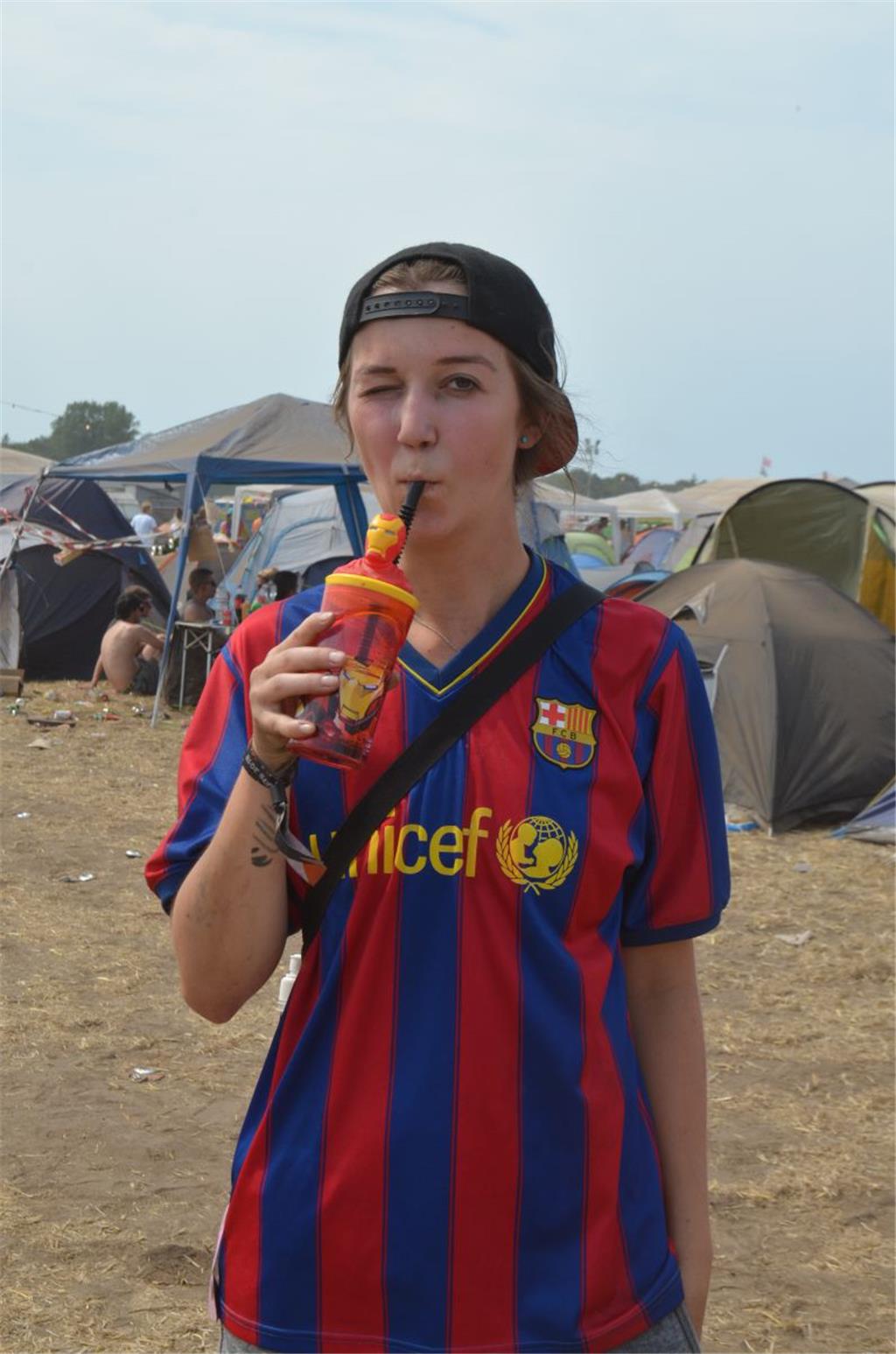 Julia hat Wurzeln in Barcelona und trägt deshalb das Trikot des FCB. Foto: Overs...