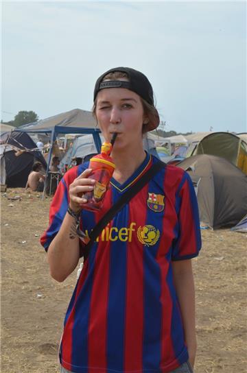 Julia hat Wurzeln in Barcelona und trägt deshalb das Trikot des FCB. Foto: Overs...