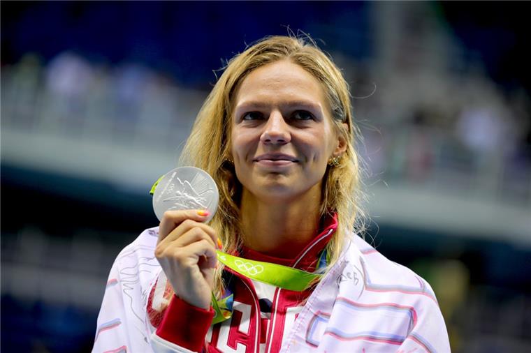 Julia Jefimowa hat in der Nacht zu Dienstag die Silbermedaille über 100 Meter Brust gewonnen - und sich damit aber wenig Freunde gemacht. 