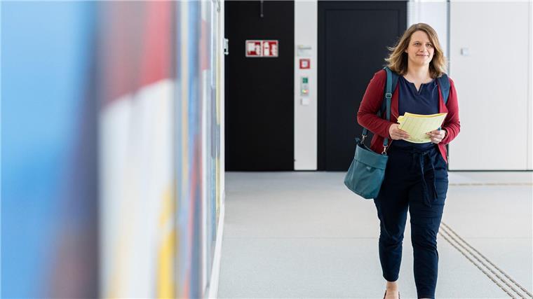 Hamburg: Chancengleichheit mit Index an Schulen erhöhen Julia Willie Hamburg kommt zu einer Pressekonferenz zum Beginn des neuen Schuljahrs in der Landespressekonferenz.