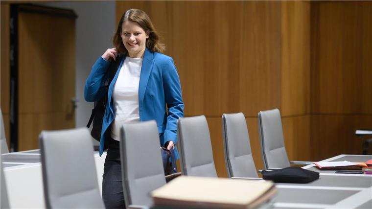 Ministerin will nach Landtagswahl im VW-Aufsichtsrat bleiben Julia Willie Hamburg sieht ihre Doppelrolle als Ministerin und VW-Aufsichtsrätin als klaren Gewinn. (Archivbild)