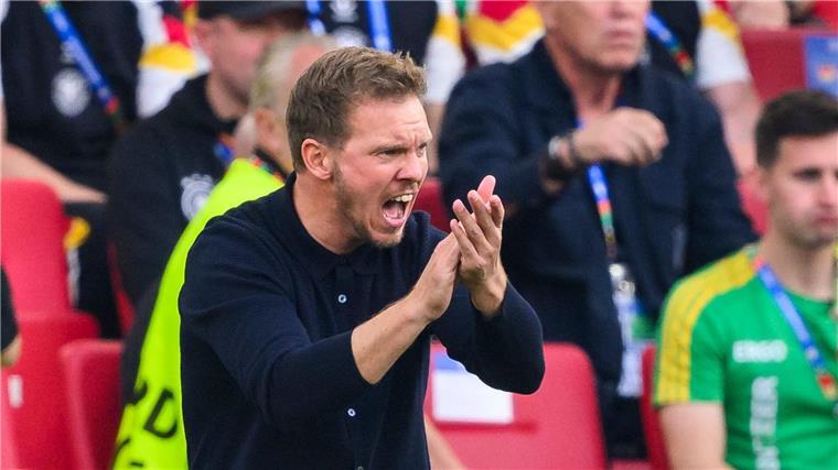 Nagelsmanns sanfter Umbau: Groß statt Kroos und ein Stiller Julian Nagelsmann feuert seine Spieler an.
