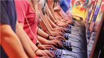 Jung und meist männlich: Besucherinnen und Besucher der Gamescom (Archivbild)