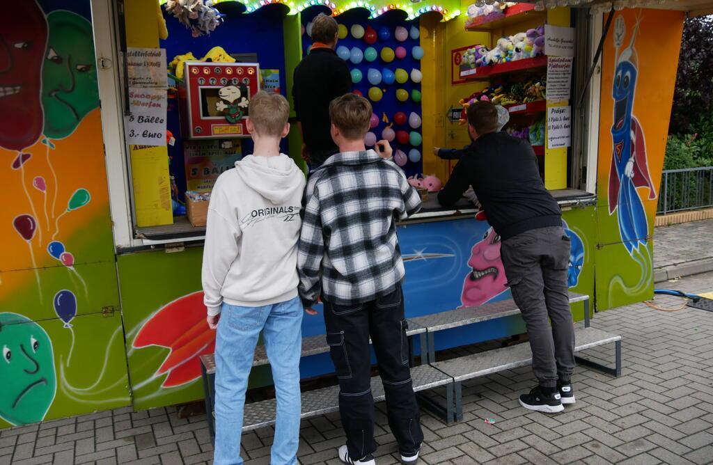 Wurfbuude auf dem Herbstmarkt in Tarmstedt