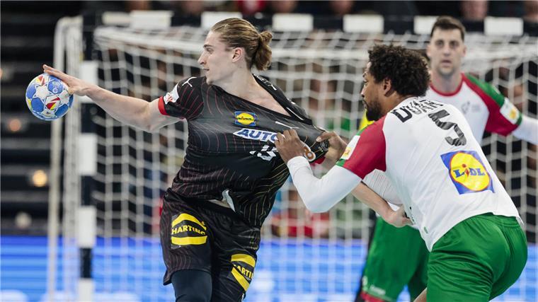 Deutsche Handballer haben Chance ihres Lebens Juri Knorr (links) ist der geniale Geist im Rückraum.