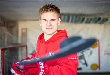 Justin Büsing aus Dorum verfolgt in Köln weiter seinen Traum, Eishockey-Profi zu werden.