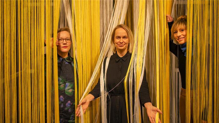 Justine Wiechmann, Kristin Trosits und Nina Sievers (von links) haben die Inszenierung „Kuss der Spinnenfrau“ vorangetrieben, die am Sonnabend Premiere feiert.