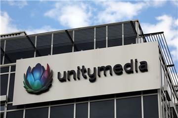 Kabel-TV: Änderungen gibt es aber auch für etliche Kabel-TV-Kunden. Der Kabelnetzbetreiber Unitymedia schaltet sein analoges Angebot im Juni 2017 vollständig ab. Ab dem 1. Juni wird das Kabel-TV-Angebot nur noch digital ausgeliefert. Zum Empfang ist dann ein Digital-Empfänger oder ein Flachbildfernseher mit integriertem Kabeltuner nötig. Nach Angaben des Senders nutzen allerdings schon heute 85 Prozent der Kunden das deutlich umfangreichere Digitalangebot.